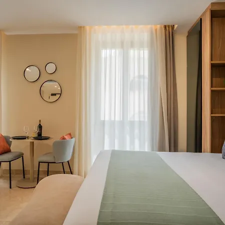 The Three Doors 4* Saint Julian's